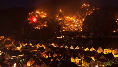 Wo der Berg nicht ruft, sondern brennt Wo der Berg nicht ruft, sondern brennt