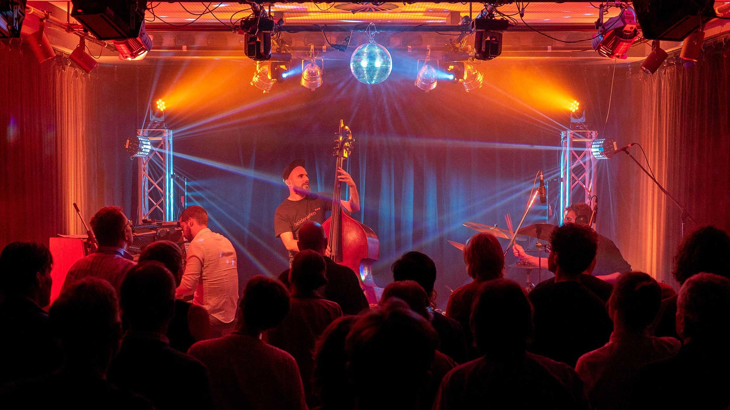 Jazz November 2019 - Leo Betzl Trio Jazz November 2019 - Leo Betzl Trio